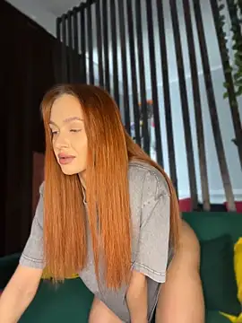 LittleFox    online show from 04/21/26, 07:03