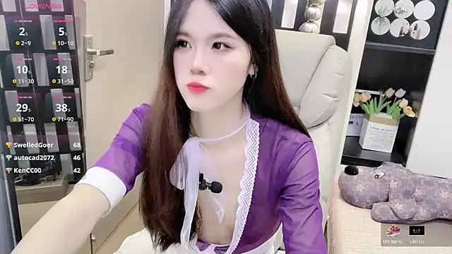 Snapshot of Yueyue-MM chatting on 11/15/25, 04:54 Yueyue-MM online show from 11/15/25, 04:54