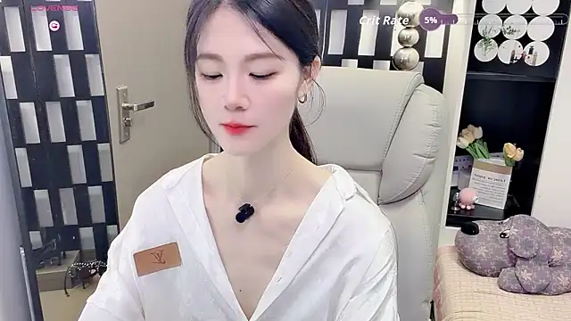 Yueyue-MM online show from 06/06/26, 12:05