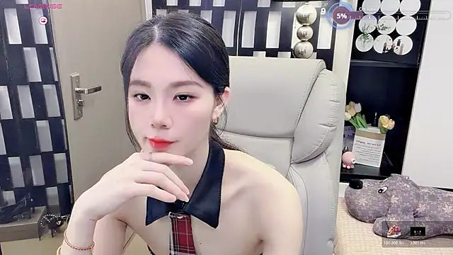 Yueyue-MM online show from 06/12/26, 03:05