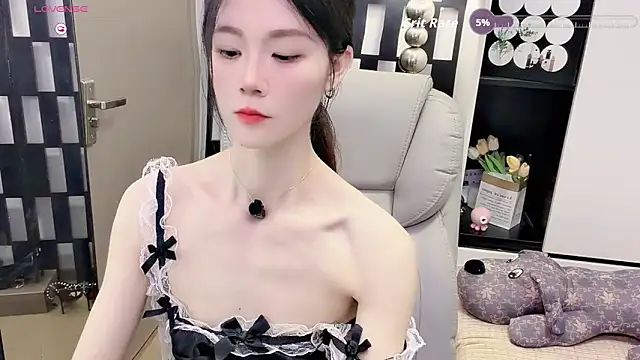 Yueyue-MM online show from 06/17/26, 03:20