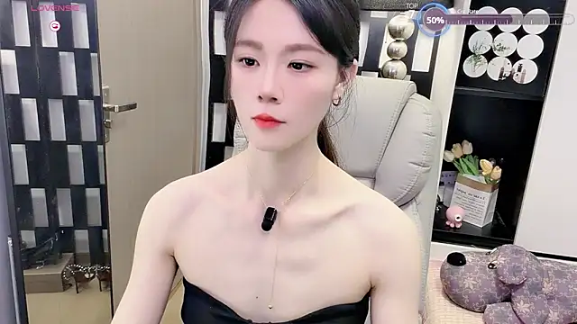 Yueyue-MM online show from 06/18/26, 03:51