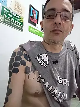 Snapshot of dinho_carioca chatting on 09/13/25, 05:35 dinho carioca online show from 09/13/25, 05:35