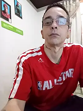 Snapshot of dinho_carioca chatting on 09/17/25, 03:14 dinho carioca online show from 09/17/25, 03:14