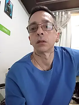 Snapshot of dinho_carioca chatting on 09/29/25, 03:17 dinho carioca online show from 09/29/25, 03:17