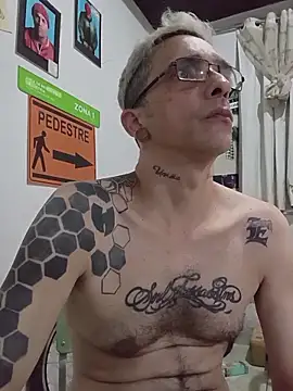 dinho carioca online show from 02/06/26, 03:48