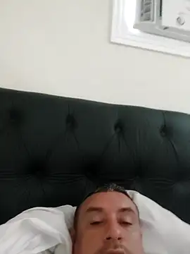 andrerj22 online show from 04/08/26, 02:39