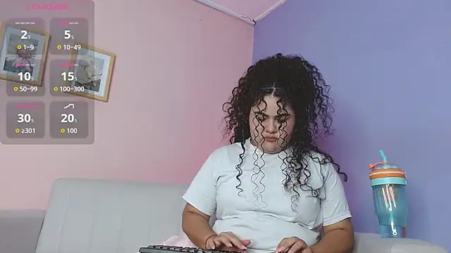 lourdes moon22 online show from 10/09/25, 01:09