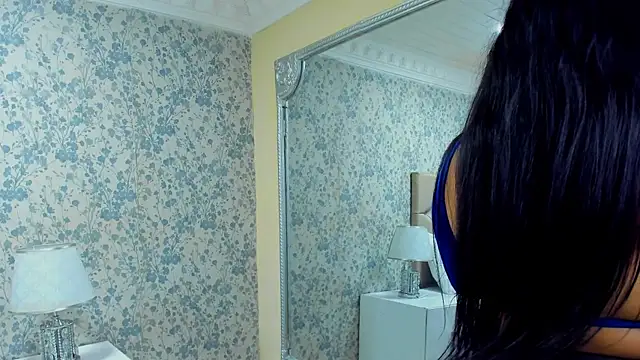 Snapshot of AlahiaJoness chatting on 09/12/25, 03:17 AlahiaJoness online show from 09/12/25, 03:17