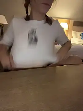 d3luluxx online show from 12/21/25, 12:23