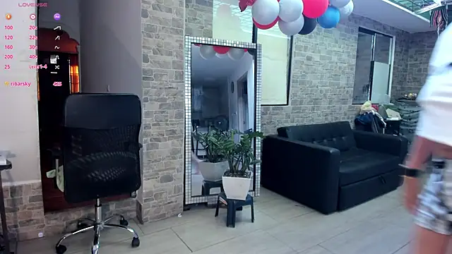 Snapshot of _SARAI_DUPONT chatting on 09/16/25, 11:22 SARAI DUPONT online show from 09/16/25, 11:22