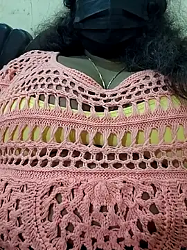 Snapshot of Silk_Smitha_27 chatting on 11/02/25, 04:31 Silk Smitha 27 online show from 11/02/25, 04:31