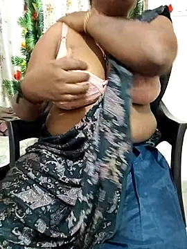 Silk Smitha 27 online show from 12/20/25, 02:57