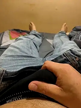 Normalludo0202 online show from 11/13/25, 04:17