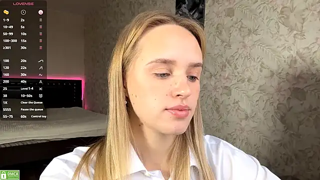 ElisabetLorney online show from 10/31/25, 08:15