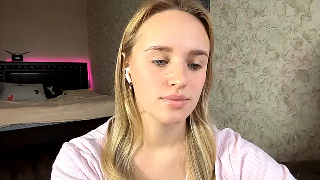 ElisabetLorney online show from 11/29/25, 08:06