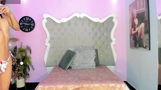 Honey Moontsts online show from 06/10/26, 12:04