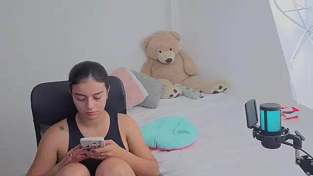 valerihouse online show from 04/01/26, 02:12