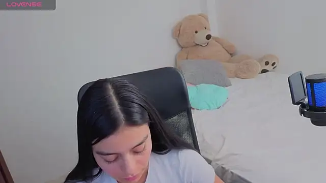 valerihouse online show from 04/23/26, 02:02