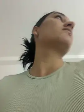 Snapshot of Scarlett_12 chatting on 09/10/25, 01:33 Scarlett 12 online show from 09/10/25, 01:33