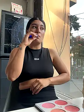 Snapshot of Scarlett_12 chatting on 09/12/25, 12:05 Scarlett 12 online show from 09/12/25, 12:05