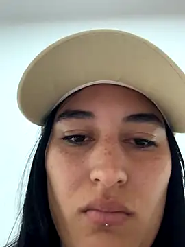 Snapshot of Scarlett_12 chatting on 09/17/25, 11:56 Scarlett 12 online show from 09/17/25, 11:56