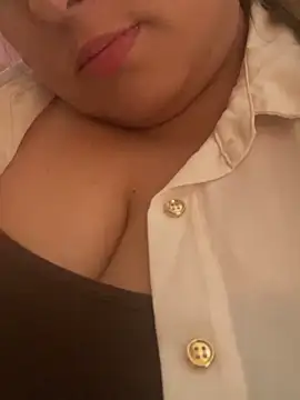 bruna438 online show from 09/23/25, 03:37