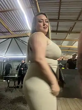 bruna438 online show from 09/28/25, 03:12