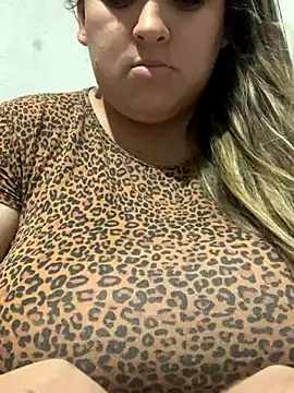 bruna438 online show from 11/17/25, 11:32