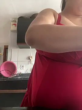 Snapshot of bruna438 chatting on 02/07/26, 02:21 bruna438 online show from 02/07/26, 02:21