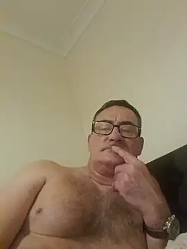 Snapshot of goldenman59 chatting on 10/11/25, 10:30 goldenman59 online show from 10/11/25, 10:30