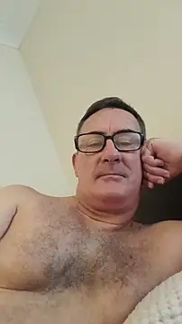 Snapshot of goldenman59 chatting on 10/17/25, 11:13 goldenman59 online show from 10/17/25, 11:13