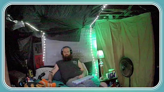 Cowboy815 online show from 11/18/25, 01:11