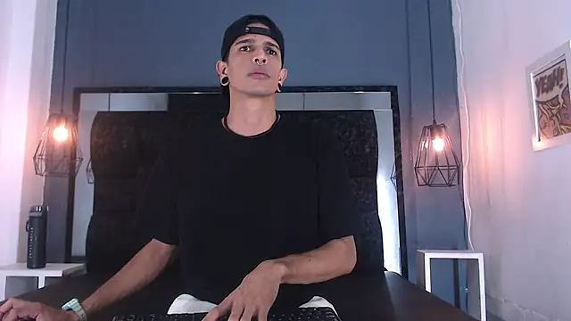 Franvill Trato online show from 10/08/25, 07:11