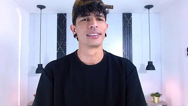 Franvill Trato online show from 10/27/25, 07:40