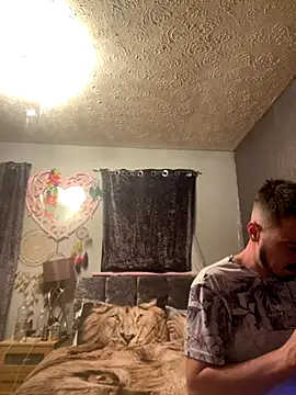 Snapshot of jaycoy22 chatting on 09/12/25, 02:44 jaycoy22 online show from 09/12/25, 02:44