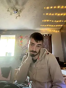 Snapshot of jaycoy22 chatting on 09/29/25, 08:08 jaycoy22 online show from 09/29/25, 08:08