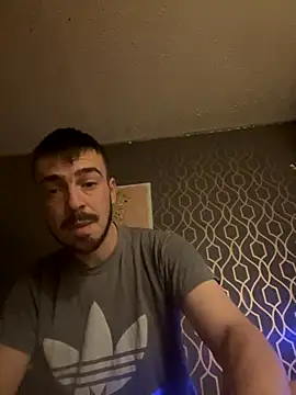 Snapshot of jaycoy22 chatting on 09/30/25, 11:54 jaycoy22 online show from 09/30/25, 11:54