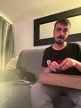 Snapshot of jaycoy22 chatting on 10/04/25, 09:13 jaycoy22 online show from 10/04/25, 09:13