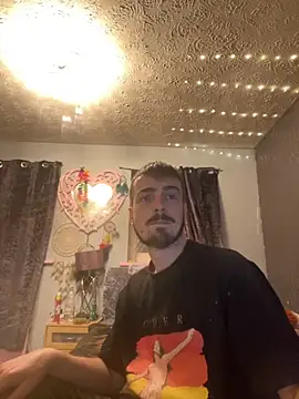 Snapshot of jaycoy22 chatting on 10/06/25, 06:05 jaycoy22 online show from 10/06/25, 06:05