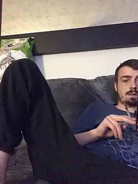 Snapshot of jaycoy22 chatting on 01/13/26, 04:23 jaycoy22 online show from 01/13/26, 04:23