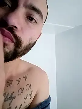 Snapshot of este_juan chatting on 01/10/26, 04:53 este juan online show from 01/10/26, 04:53