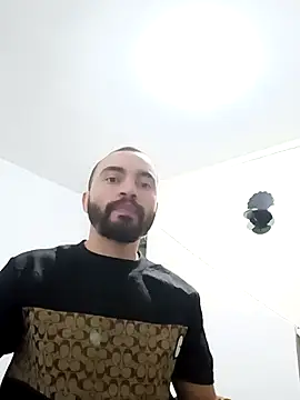 Snapshot of este_juan chatting on 01/13/26, 02:17 este juan online show from 01/13/26, 02:17