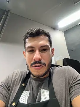 Snapshot of Darg98 chatting on 09/21/25, 07:54 Darg98 online show from 09/21/25, 07:54