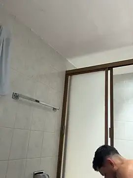 Snapshot of Darg98 chatting on 10/06/25, 05:38 Darg98 online show from 10/06/25, 05:38