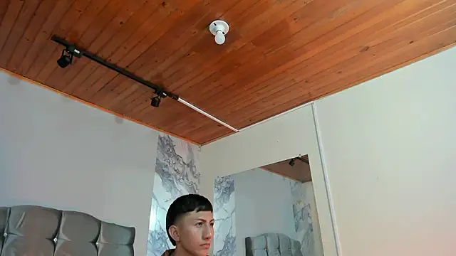 oliver mr  online show from 02/03/26, 07:41