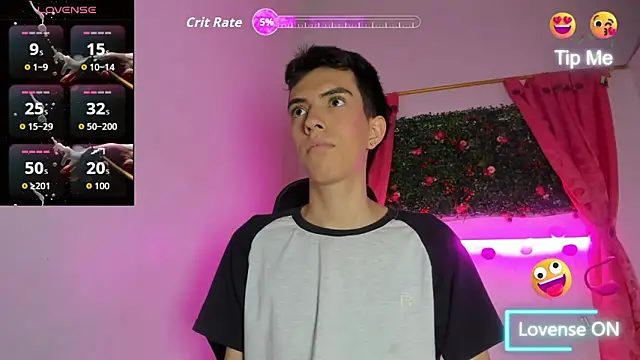 Snapshot of dylan_202520_ chatting on 10/10/25, 11:20 dylan 202520 online show from 10/10/25, 11:20