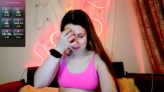 Snapshot of _Linett_ chatting on 10/31/25, 07:48  Linett  online show from 10/31/25, 07:48