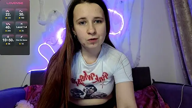 Snapshot of _Linett_ chatting on 11/02/25, 06:32  Linett  online show from 11/02/25, 06:32