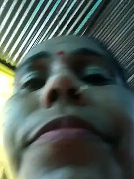 Pooja750 online show from 09/27/25, 11:04